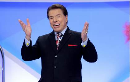 Silvio Santos recebe alta do hospital após ser internado com H1N1