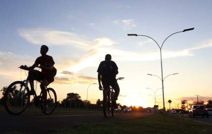 Calor e ar seco persistem nesta sexta-feira (26)