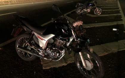 Motociclista tem ferimentos graves em colisão na Elyeser