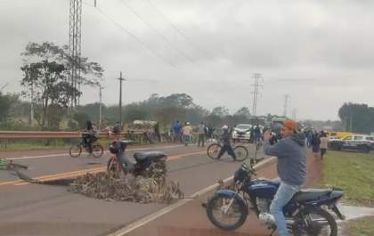 Ciclista morre após ser atropelado por uma Hylux
