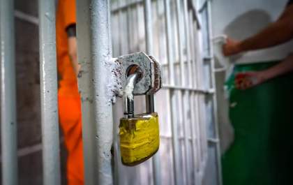 Operação em prisões do país tira 4,7 mil celulares do crime organizado