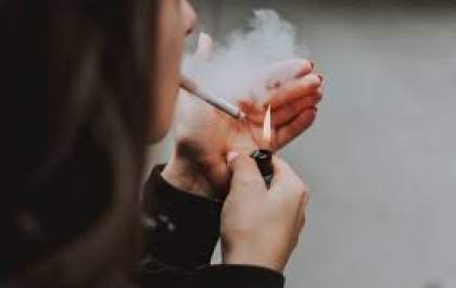 Decreto aumenta imposto e preço mínimo do cigarro