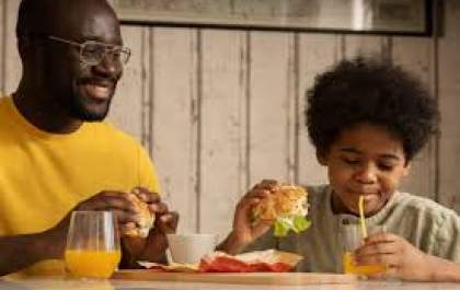 Faturamento de bares e restaurantes deve crescer 20% no Dia dos Pais