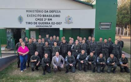 Ednilton Farias Meira realiza palestra sobre Desenvolvimento Profissional e Vocações no Tiro de Guerra de Andradina