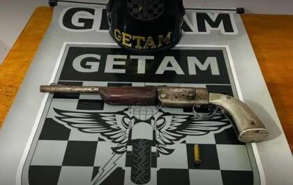 Homem é preso após ameaçar ex-esposa com arma