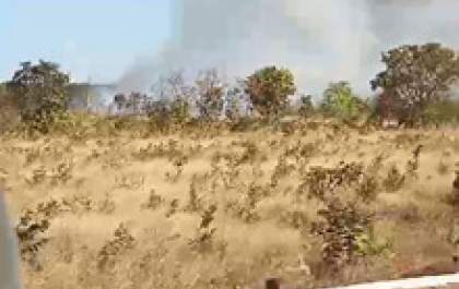 Novo foco de incêndio atinge vegetação na BR-262 em Três Lagoas