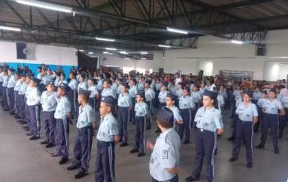 Consulta pública sobre escolas cívico-militares será retomada em 2025