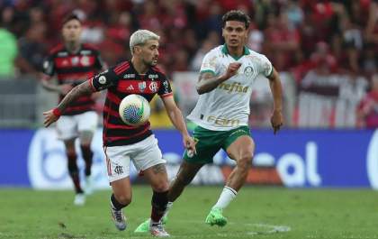 Palmeiras e Flamengo fazem duelo de líderes do Brasileirão neste domingo