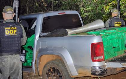 Camionete carregada com quase uma tonelada e meia de maconha é apreendida pelo DOF em MS
