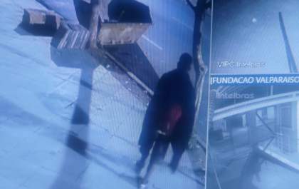 Homens são presos após furtarem fiação no Centro de Três Lagoas