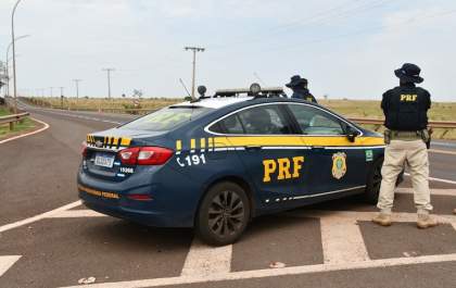 Após perseguição, condutor de caminhão é preso embriagado na BR-262
