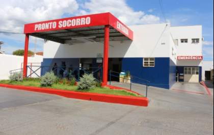 Jovem de Coroados é baleado em praça de Glicério