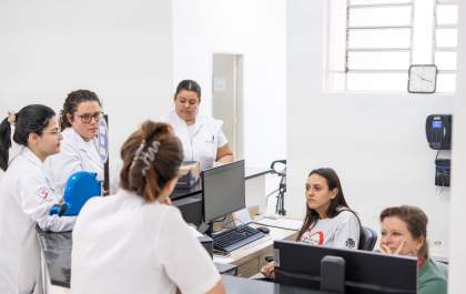 Fisioterapia do Unisalesiano realiza campanha de concientização 'Agosto Branco'
