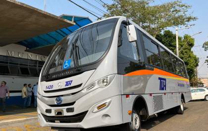 TUA apresenta novo ônibus para o transporte coletivo em Araçatuba