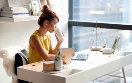 Como Manter a Autoestima e a Produtividade: 10 Dicas para se Arrumar mesmo sem sair de casa