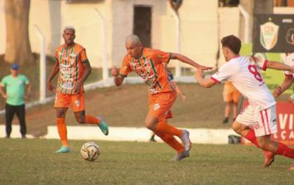 Naviraiense vence Comercial e larga na frente na Série B do Estadual 2024