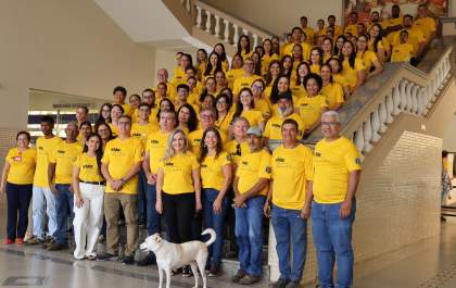 Unisalesiano reforça campanha do 'Setembro Amarelo' com uniformes e fotos nos ambientes
