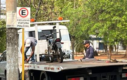 Homem é preso pela Guarda Municipal com moto sem placa