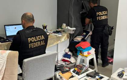 Homem é alvo de operação da Polícia Federal em Birigui contra a pornografia infantil