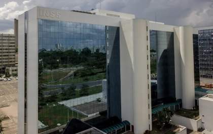 PF desarticula organização criminosa que roubava dados de beneficiários do INSS