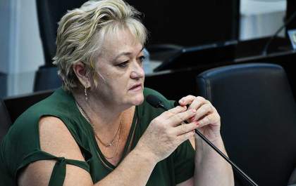 Cristina Munhoz é condenada a devolver R$ 131 mil aos cofres públicos