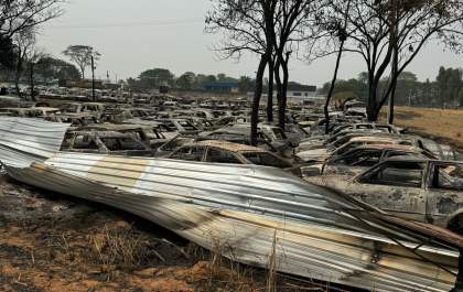 Fogo destruiu cerca de 500 veículos em pátio de guincho