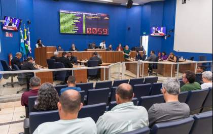 Três Lagoas terá atendimento especializado por videochamada para pessoas com deficiência auditiva