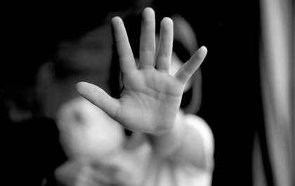 Justiça de Penápolis condena mãe e padrasto a 108 anos de prisão por abusos sexuais contra meninas