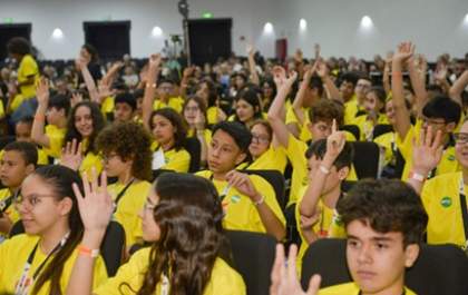 Governo de SP lança programa de bolsa estágio de até R$ 1 mil para alunos do Ensino Médio