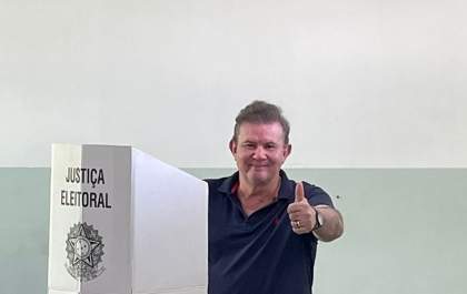 Eduardo Rocha vota em Três Lagoas