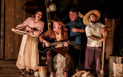Peça teatral ‘Coisas Nossas’ é atração neste final de semana no Festara