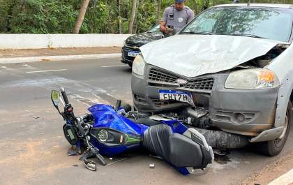 Motociclista é prensado entre dois veículos em avenida de Araçatuba