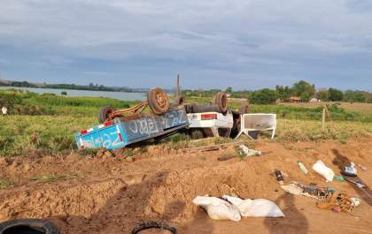 Homem morre em capotamento de carro em vicinal de Buritama