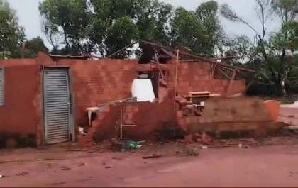 Defesa Civil avalia estragos de vendaval no assentamento Santa Clara