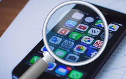 Espionar o celular do cônjuge ou namorado(a) é crime e pode resultar em prisão