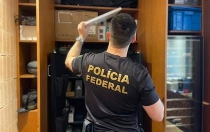 PF e Receita Federal desarticulam esquema criminoso envolvendo servidores públicos federais