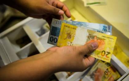 Brasileiros ainda não sacaram R$ 8,53 bilhões de valores a receber