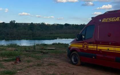 Corpo de menino que se afogou em rio é encontrado pelos Bombeiros