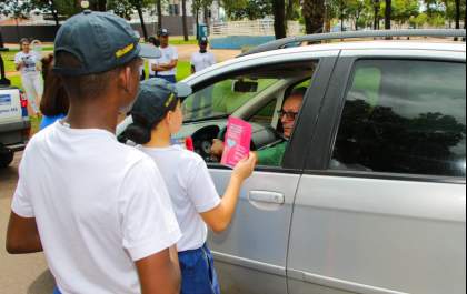 SMAS realiza blitz em alusão a campanha 