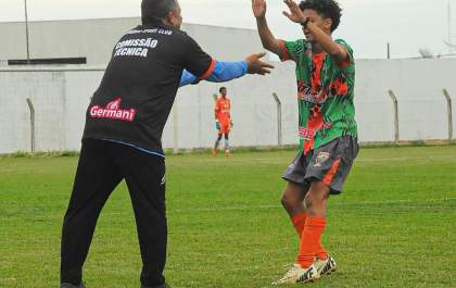 Três Lagoas SC vence Costa Rica por 1 a 0 e se aproxima das semifinais do Estadual Sub-15