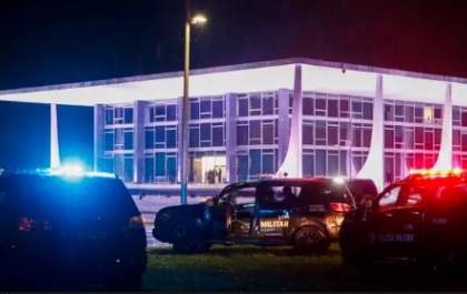 Explosões são ouvidas perto do STF; prédio é evacuado