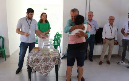 Araçatuba realiza sorteio e entrega de chaves do Projeto Vida Longa