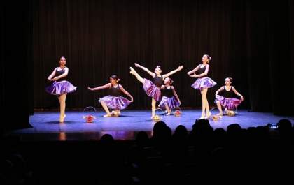 Festival marca encerramento do ano letivo da Escola Municipal de Dança
