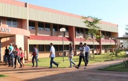 UFGD abre inscrições para oito vagas de professor substituto com salários de até R$ 8,3 mil
