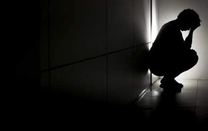 Violência aumenta risco de internação psiquiátrica entre jovens