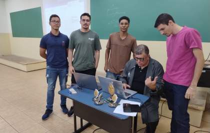 Alunos de Engenharias participam do Hackathon de Eletrônica e Computação Quântica