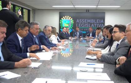 Governador de MS apresenta balanço anual e planos para 2025 em reunião na Assembleia Legislativa