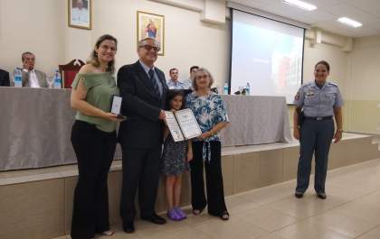 Desembargador Emerson Sumariva Jr. é condecorado com a Medalha Brigadeiro Tobias
