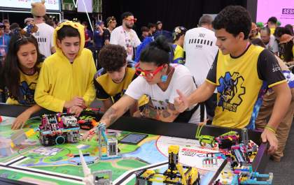 Escola Sesi Três Lagoas prepara para o futuro com aulas de robótica, inglês estendido e liderança empreendedora