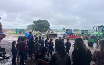 Escola de Bento de Abreu recebe projeto sobre importância do agricultor e noções de conscientização ambiental